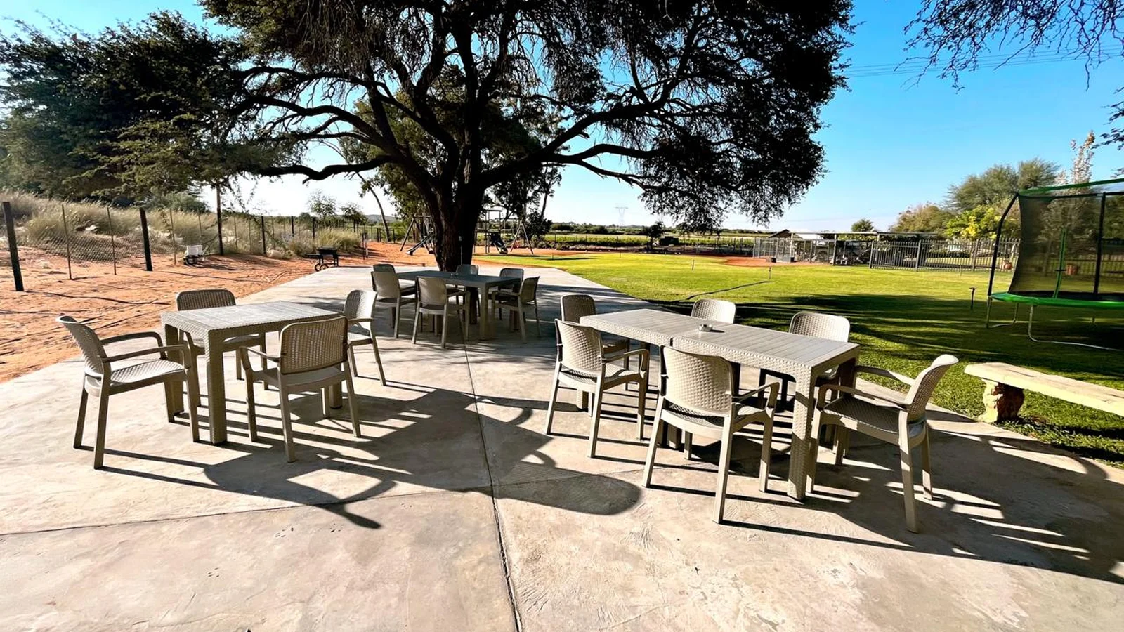 Plaastoe - Cafe | Parties | Venue & playpark — kid-friendly venue in Upington